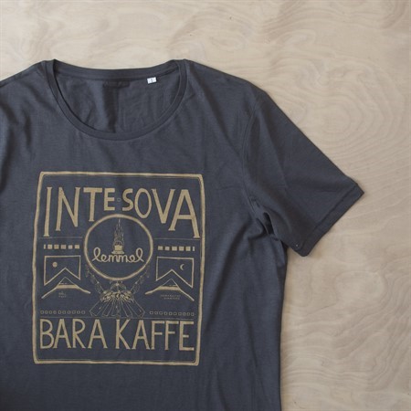 Lemmelkaffe T-shirt "Inte Sova Bara Kaffe" - M